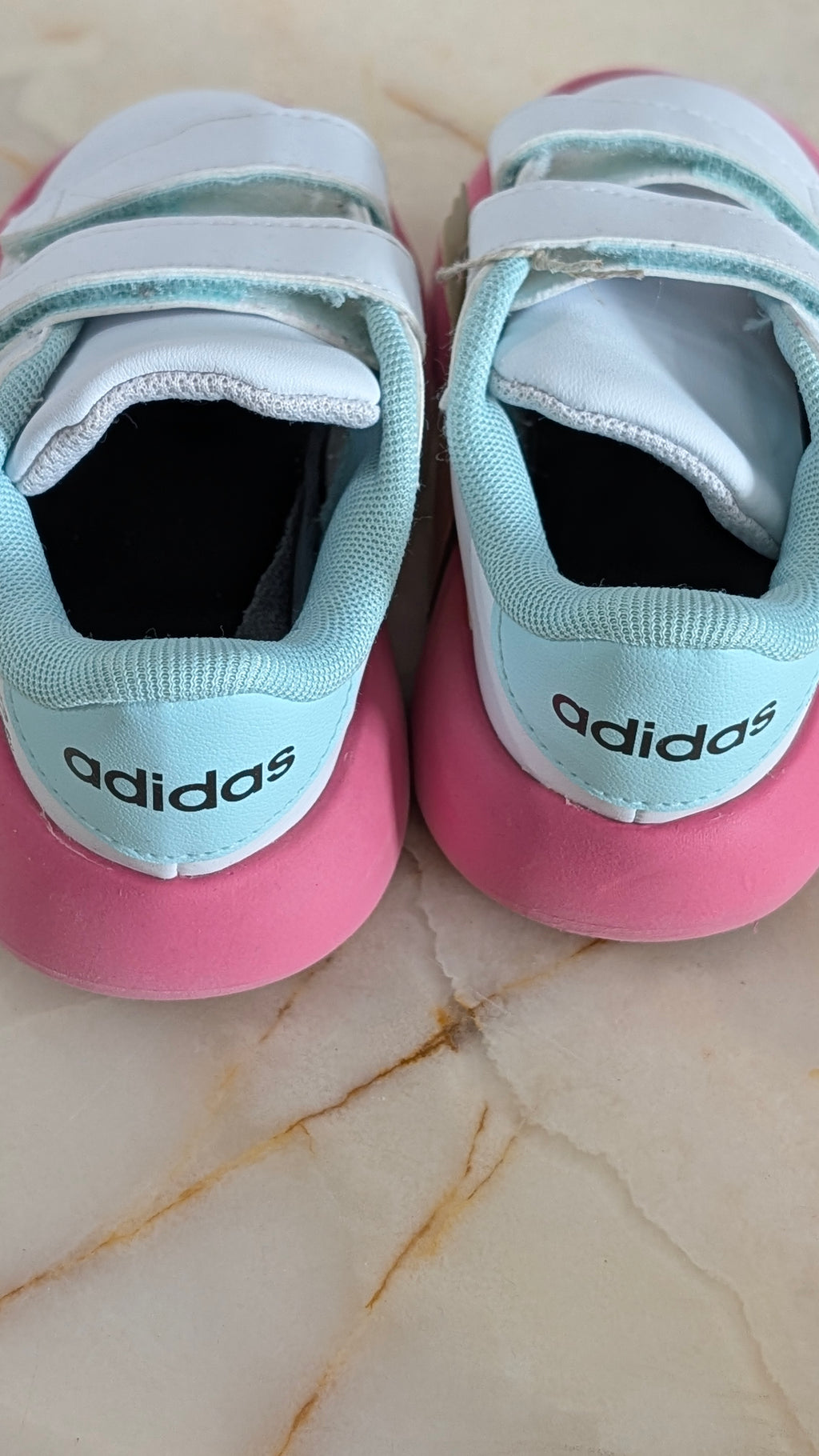 Basket Adidas Minnie - 24