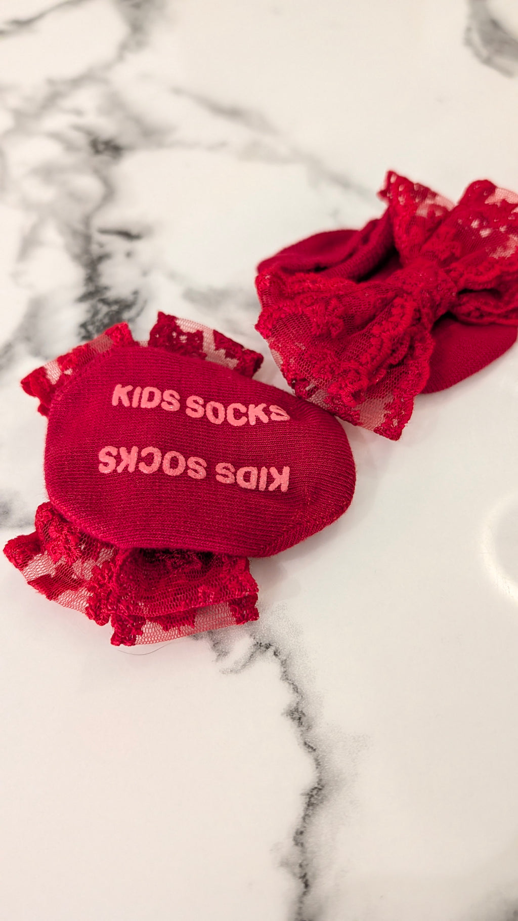 Ensemble noeud et chaussettes rouge
