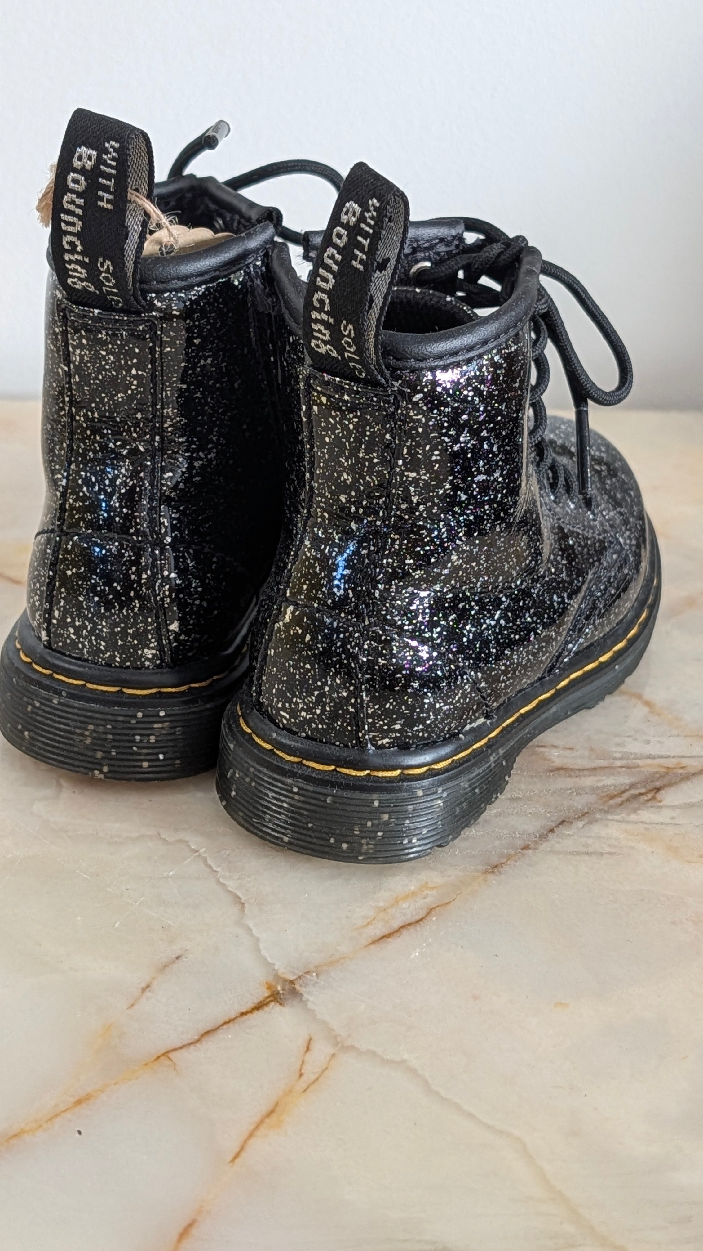 Boots Dr Martens - 24