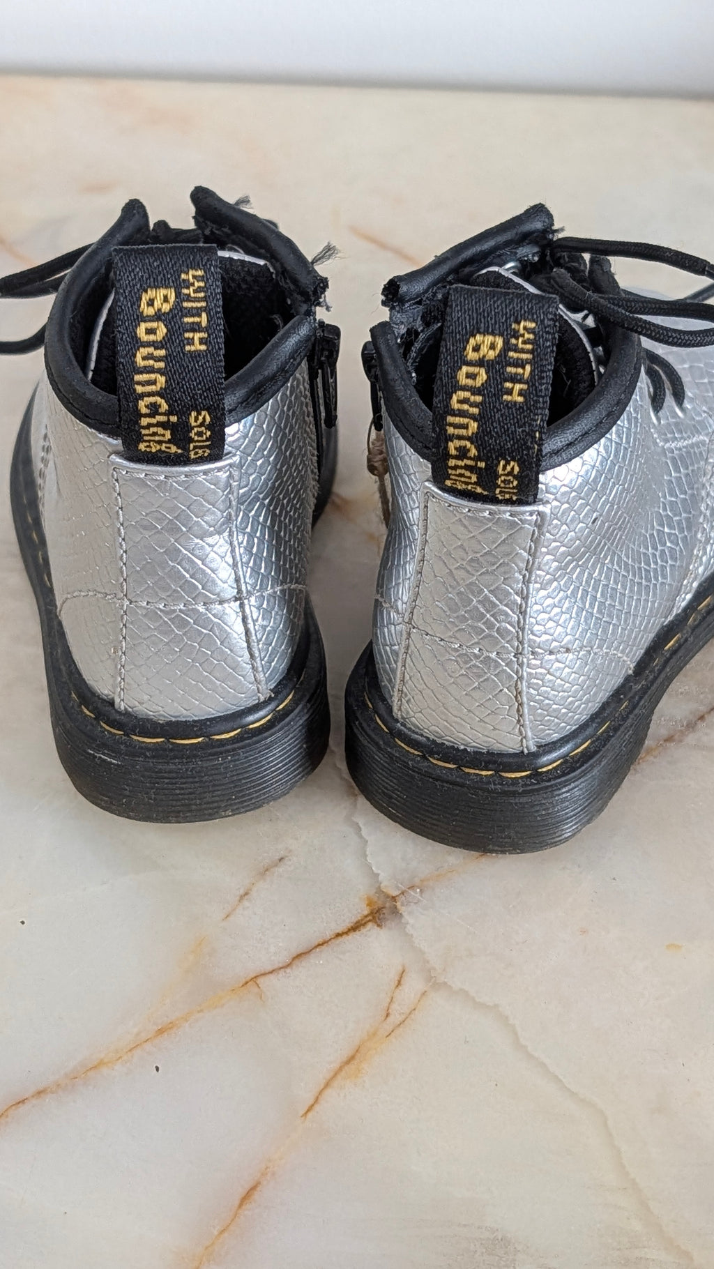 Boots Dr Martens - 20