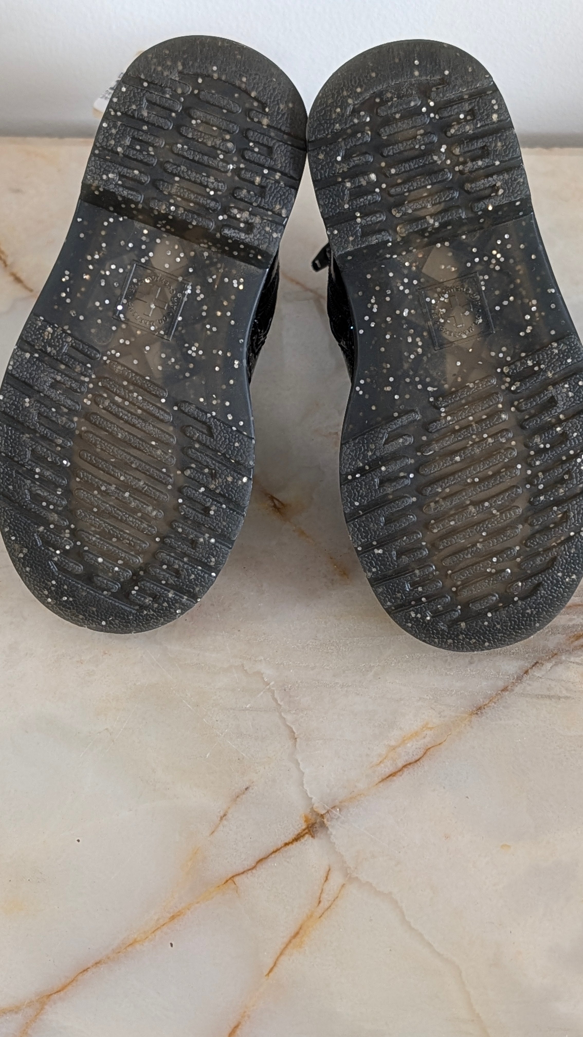 Boots Dr Martens - 24