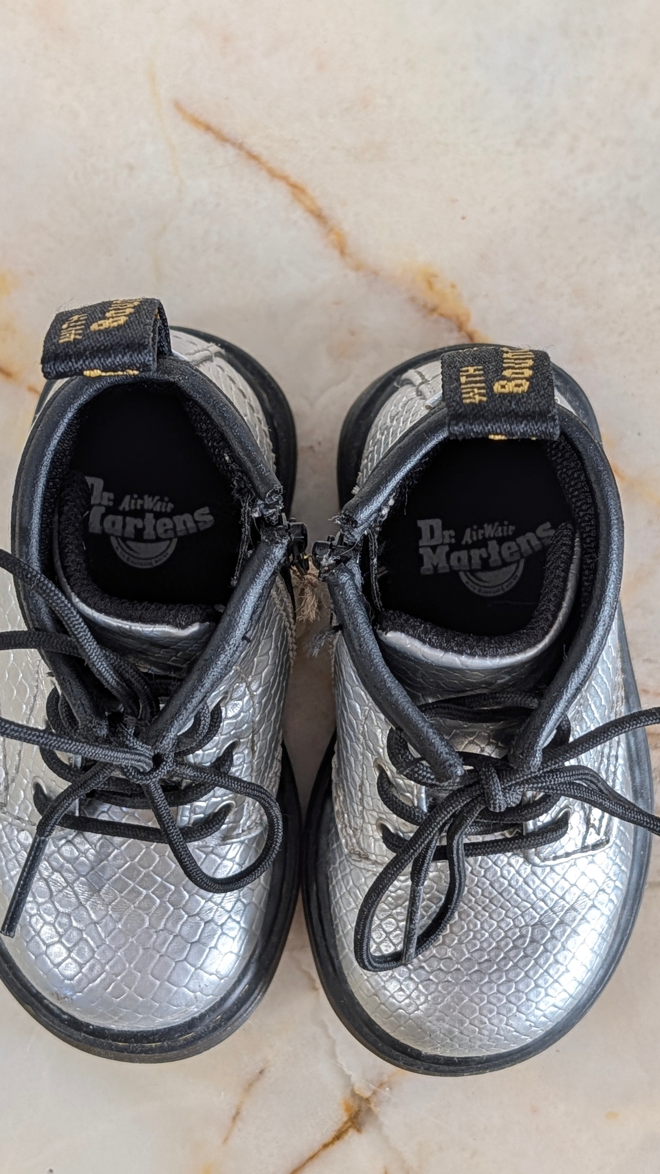 Boots Dr Martens - 20