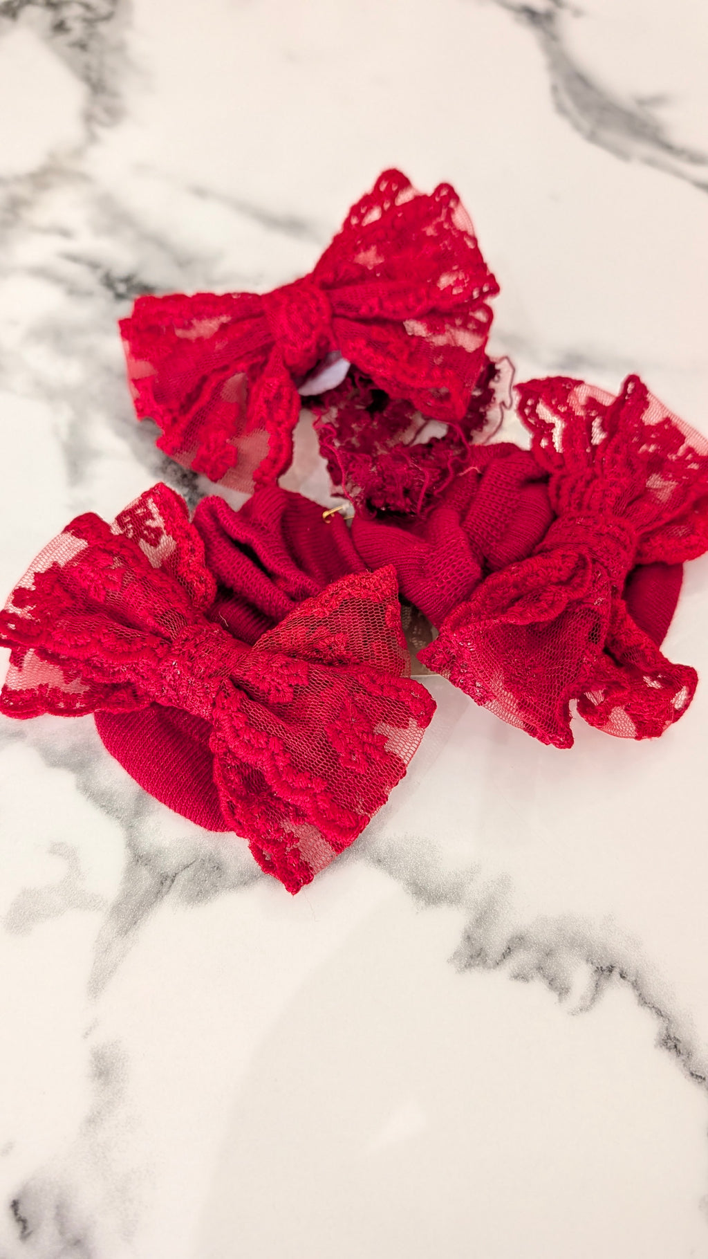 Ensemble noeud et chaussettes rouge