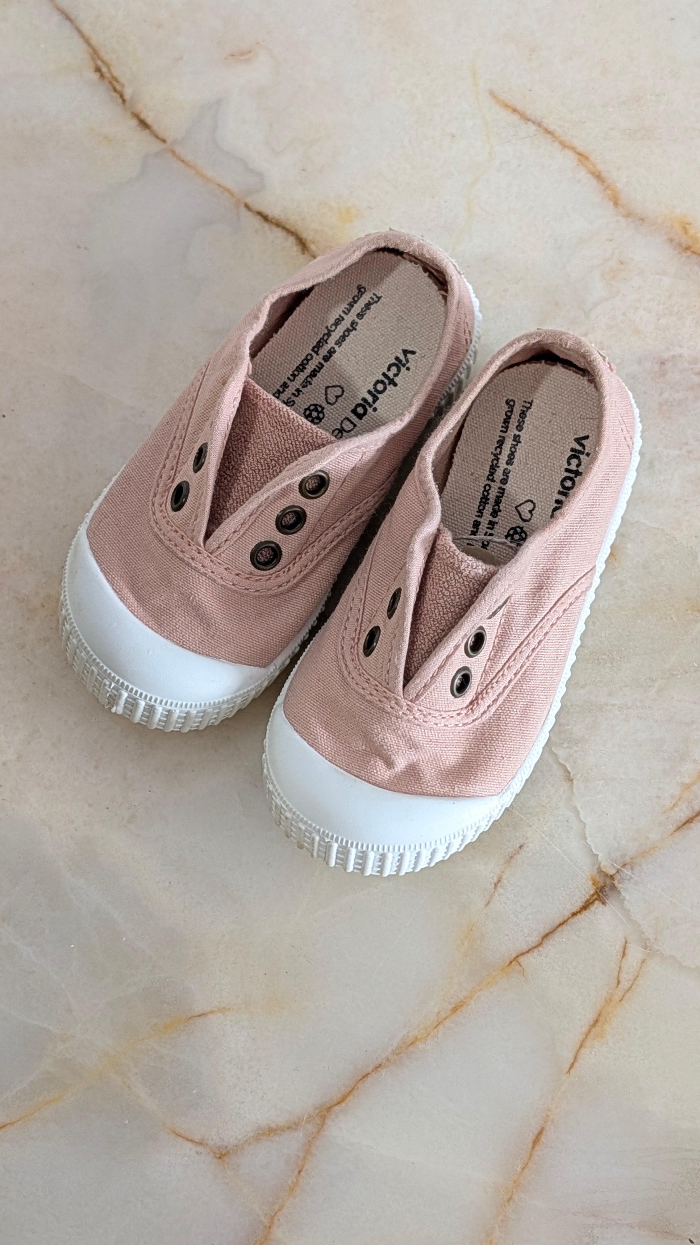 Chaussures Victoria Dear World - 22