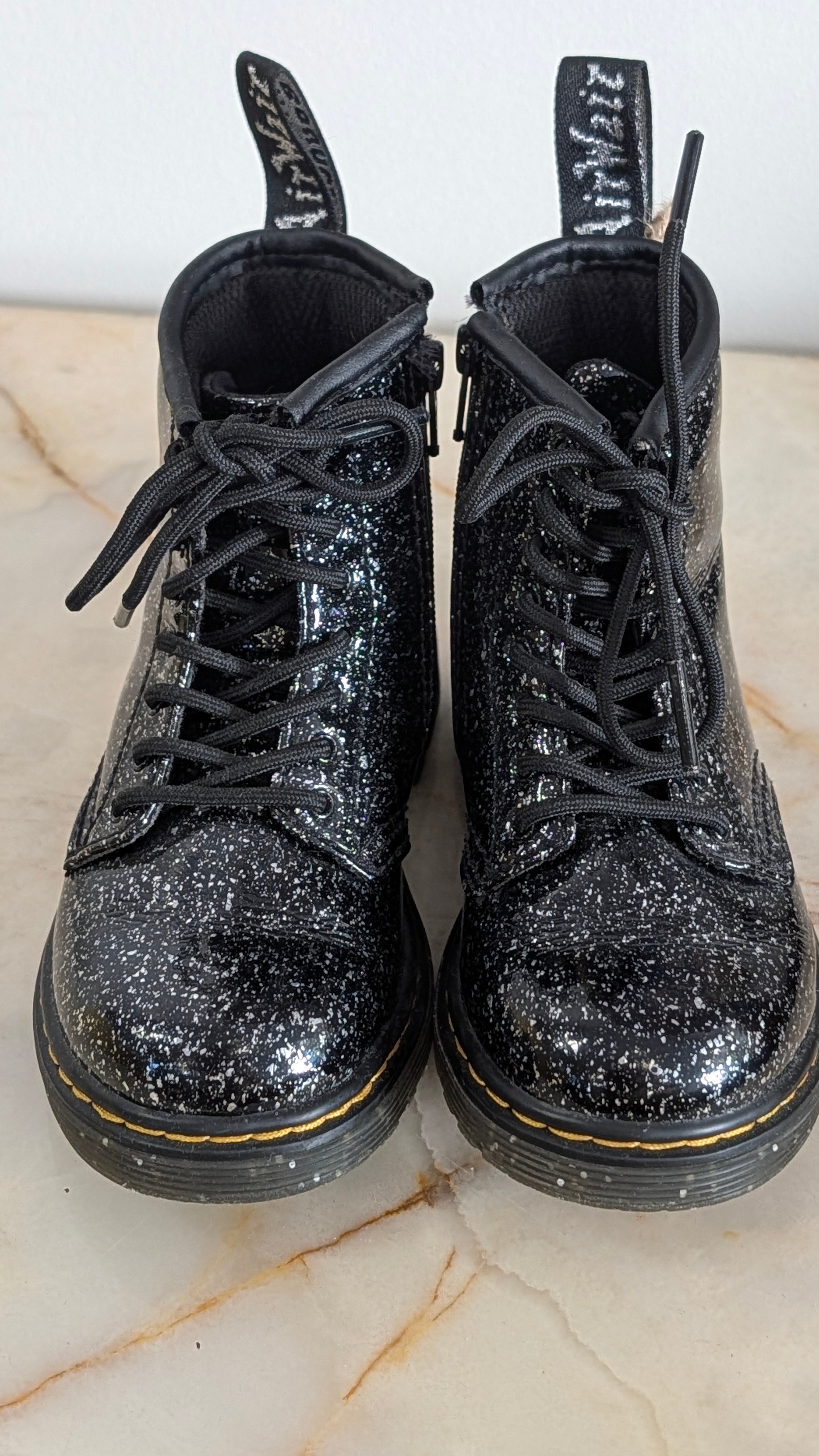 Boots Dr Martens - 24