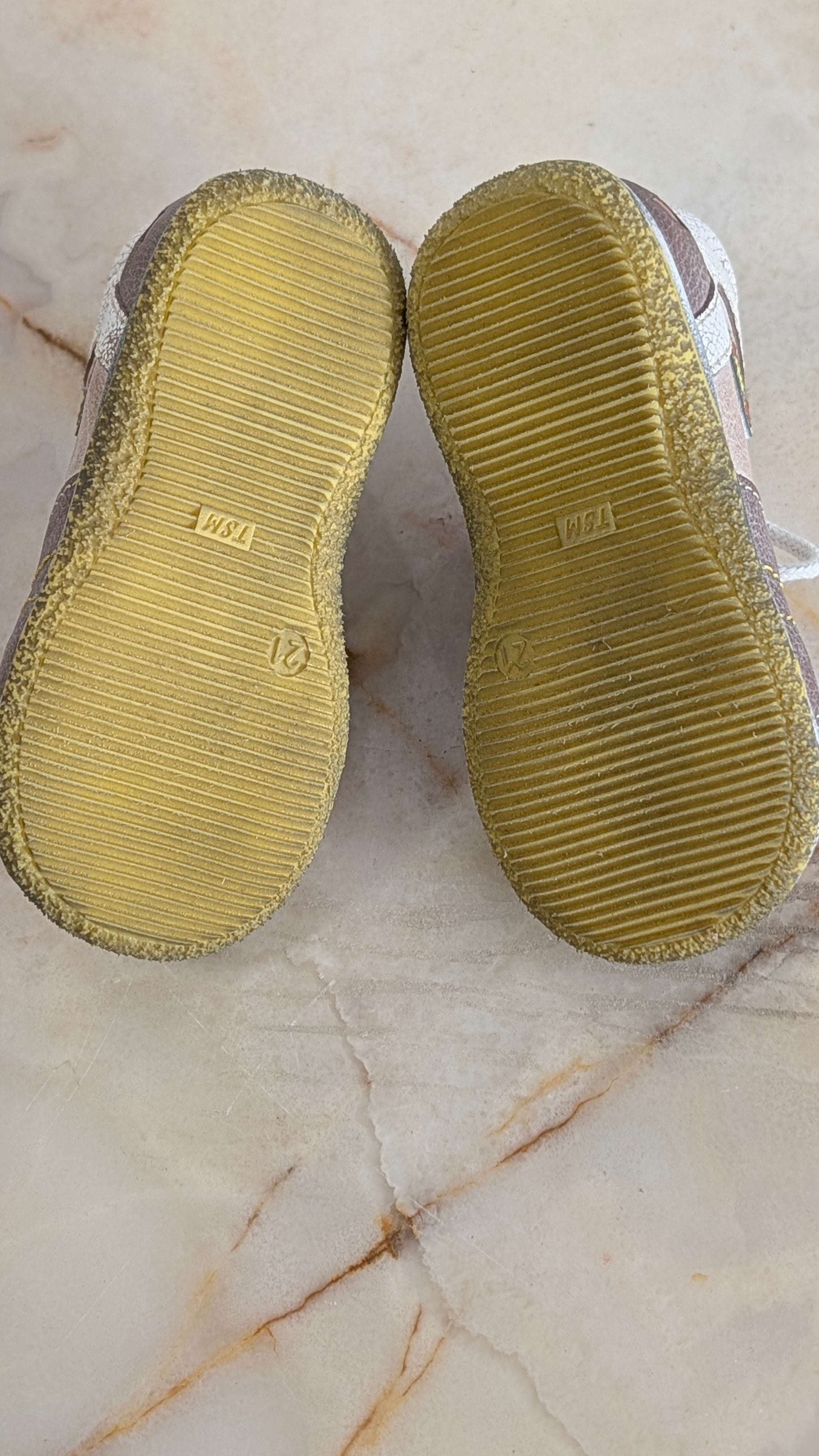 Chaussures GBB - 21